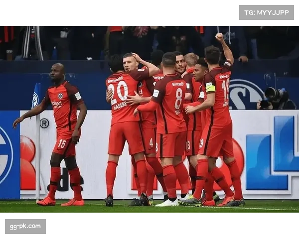 弗赖堡高压逼抢战术奏效，两球领先却遭拜仁逆转